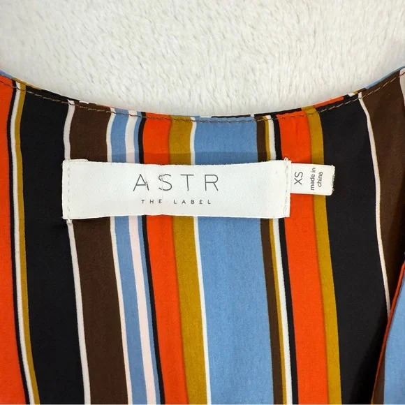ASTR The Label Doreen Orange Multi Striped Satin Button-Up Long Sleeve Top Sz XS - Picture 8 of 10